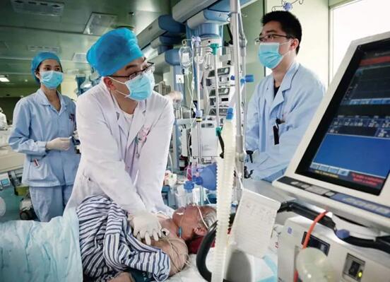 論ICU病房，對(duì)講機(jī)通信撐起救援“生命線”